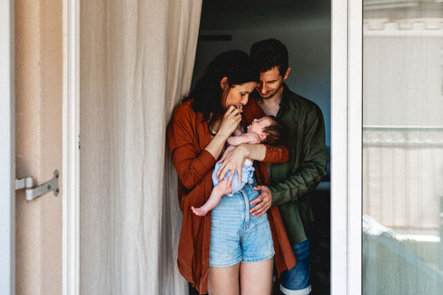 Je me souviens quand Laure m'a dit qu'elle ne savait pas trop à quoi s'attendre avec sa séance photo. Qu'elle n'aurait jamais pu confier ces images à quelqu'un d'autre que moi, et que, même si elle était vraiment hésitante, elle me laissait carte blanche.

Alors cette séance, c'était tout en douceur. Et les larmes de Laure, ses vocaux pleins d'émotions, je les ai gravés là dans mon coeur. L'entendre me dire qu'elle "bouleversées par autant de douceur et de justesse" et qu'elle ne s'en lassait pas.

Car cette séance photo a tout d'un coup pris une importance toute différente, une fois réalisée.

Toi, tu as hésité ? 

Réservez votre séance photo en famille et créons ensemble des souvenirs inoubliables. 🍃✨

📸 Pour plus d'infos et réservations, cliquez sur le lien dans la bio ou envoyez-moi un message direct !

#PhotographieDeFamille #photographetarn #photographienouveaunétarn